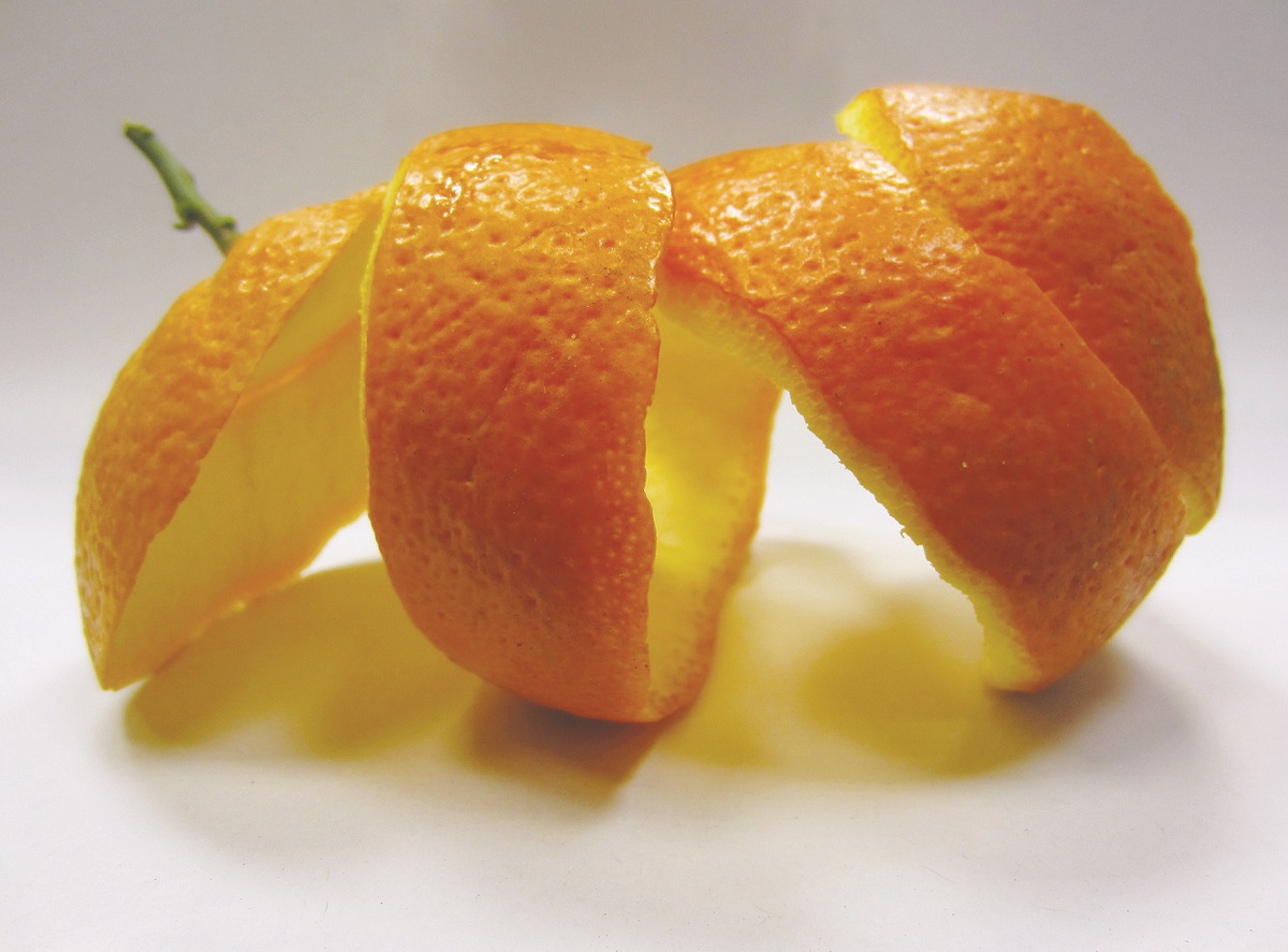بالفيديو: فوائد مذهلة لقشر البرتقال تجعلك لا ترميه