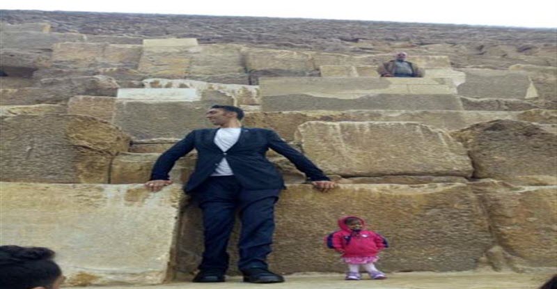 أطول رجل وأقصر إمرأة في زيارة لمصر لتنشيط السياحة