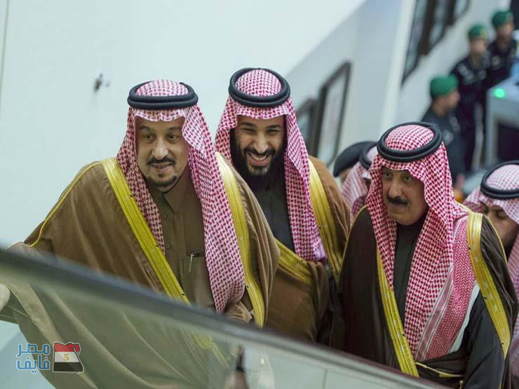 تغريدة أحد أفراد الأسرة الحاكمة في السعودية بشأن إضراب الأمير طلال والد الوليد عن الطعام تكشف الكثير من الأمور