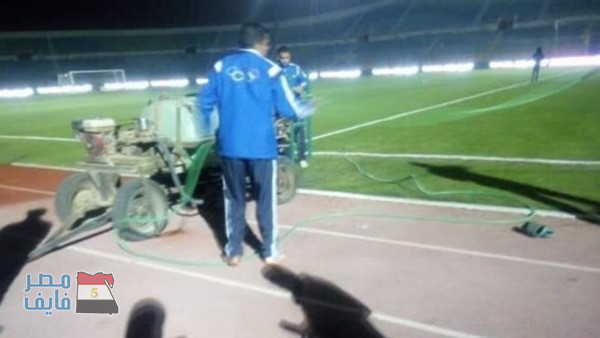 خناقة كبيرة في استاد الدفاع الجوي قبل بدء مباراة الأهلي وطلائع الجيش في الدوري ومسئول بالطلائع يتهم مسئولي الإستاد بالتآمر عليهم لصالح الأهلي