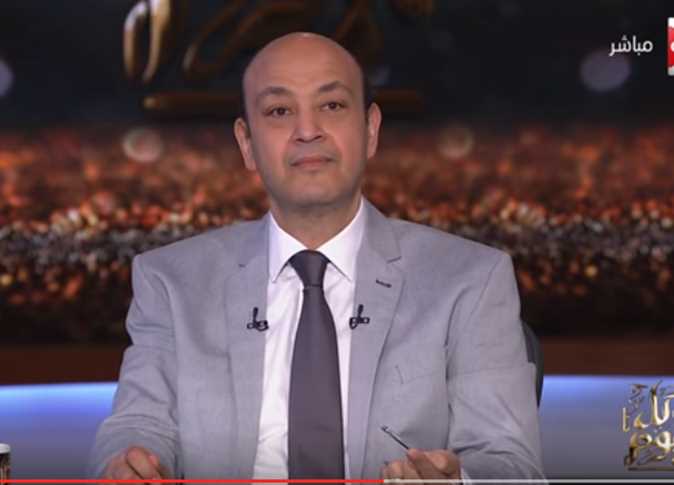 عمرو أديب يوجه تحذير للشباب المصري: “خلوا بالكم من سوق العبيد”