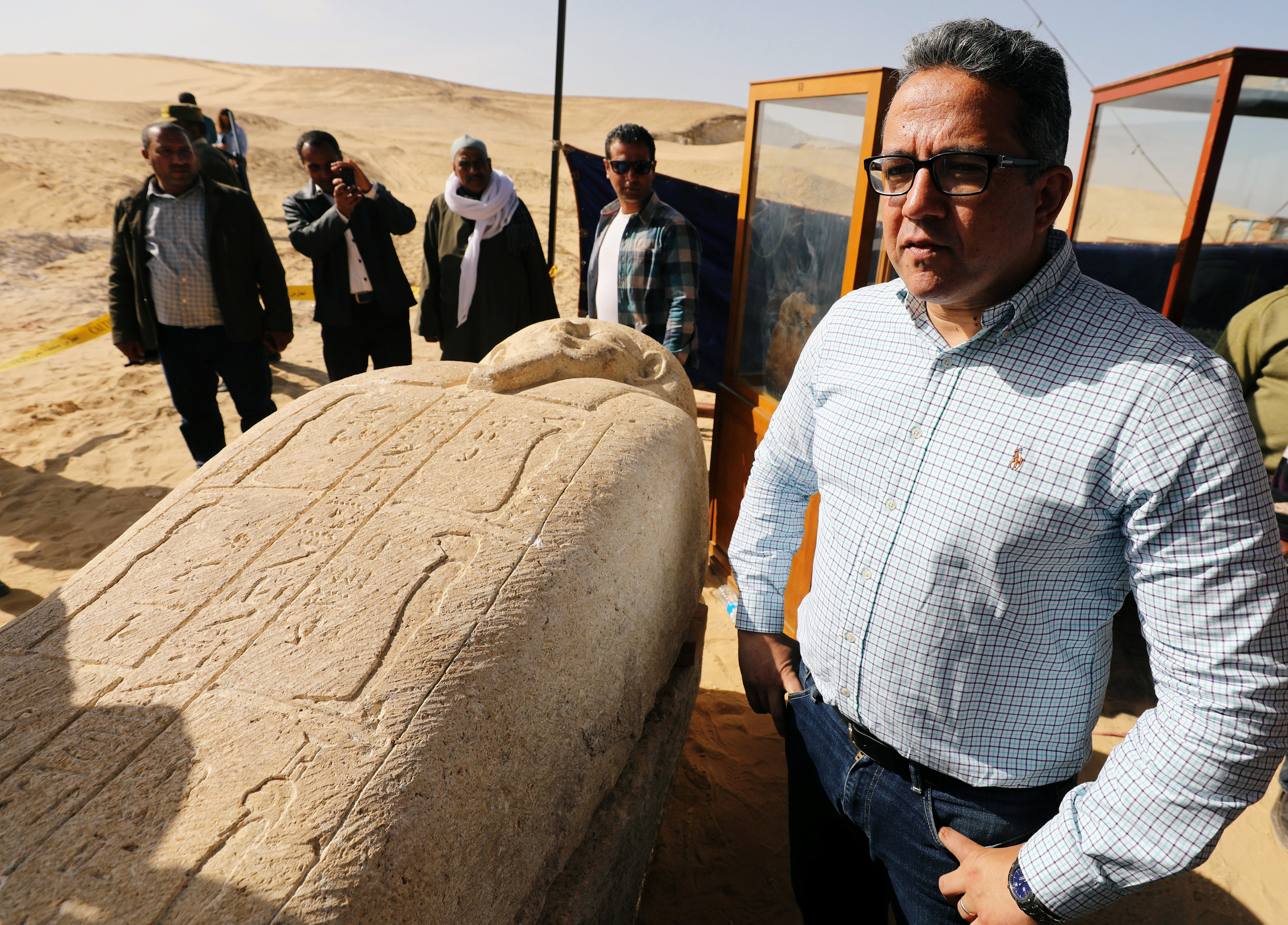 اكتشافات أثرية جديده في مصر بها كنوز ومقابر تاريخية قديمة