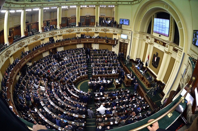 البرلمان المصري يكشف عن كارثة كبرى و يطالب الجهات المعنية بضرورة التدخل و طلبات إحاطة بشأن تلك الأزمة