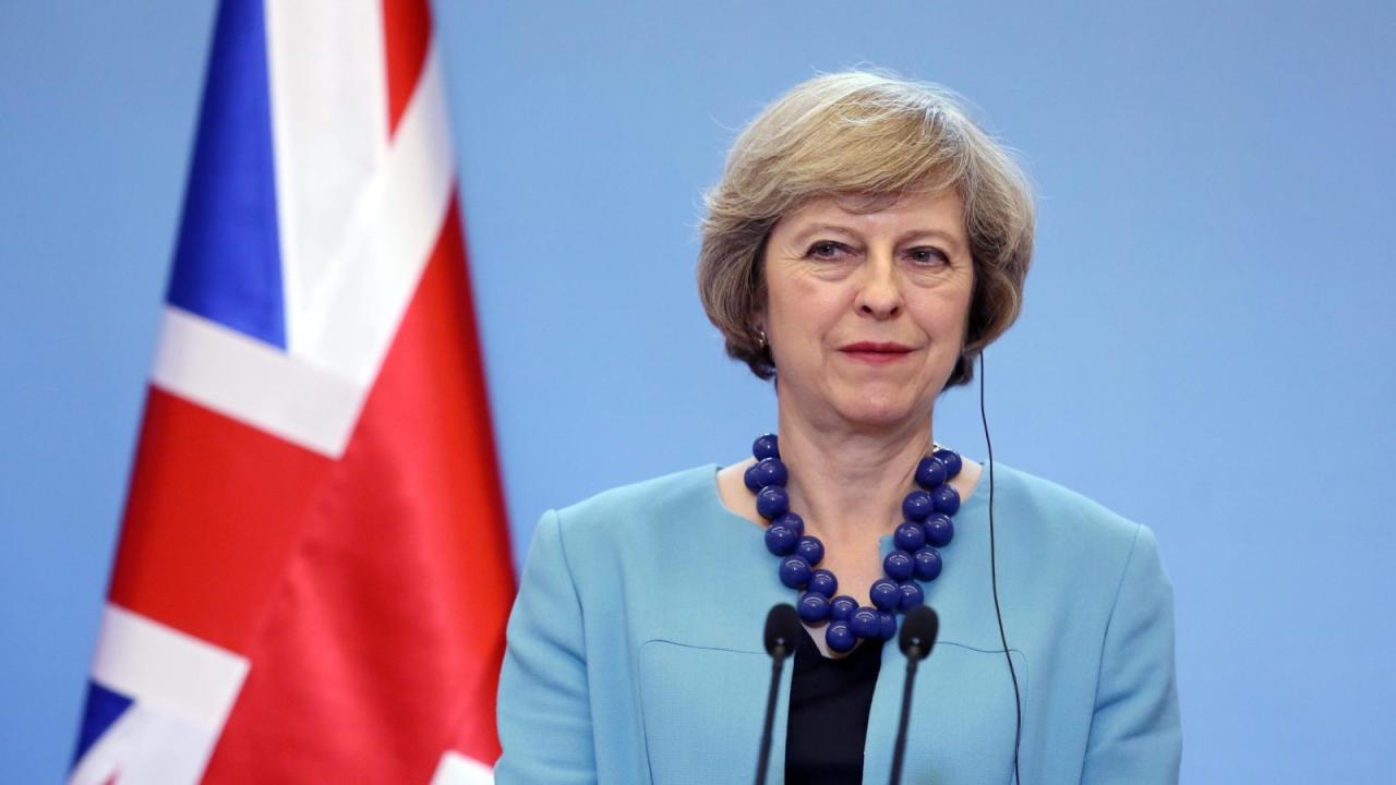 تيريزا ماي رئيسة وزراء بريطانيا ترتدي الحجاب لهذا السبب؟ – صور –