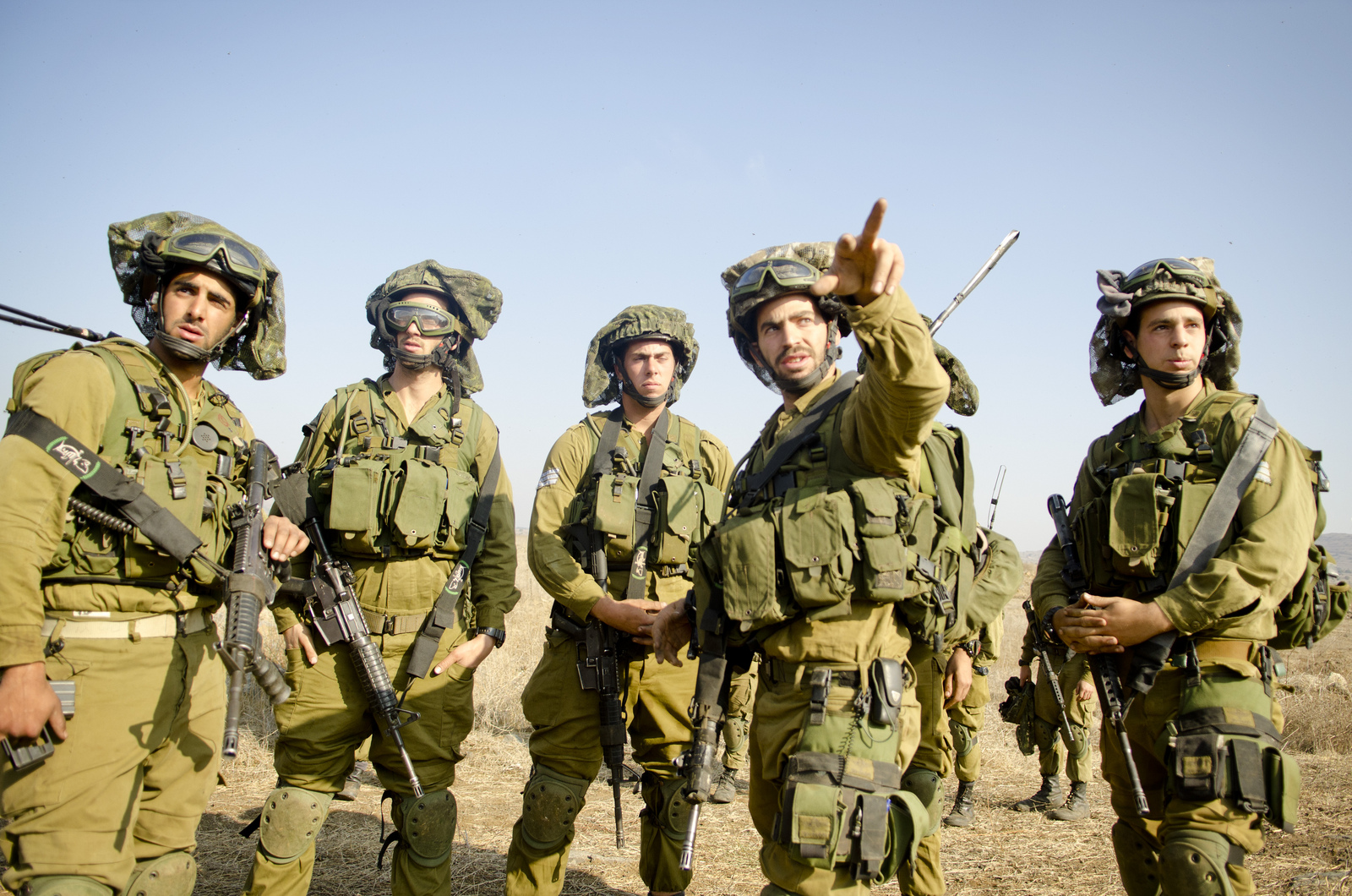 “الأزمة تشتعل”.. دولة عربية تهدد بإستخدام القوة المسلحة ضد إسرائيل