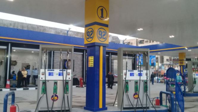 صحيفة أمريكية تكشف موعد زيادة أسعار البنزين في مصر