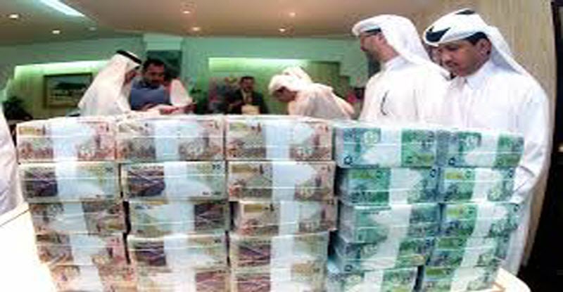 تقرير | القطريون يقترضون 131.2 مليار ريال في عام واحد