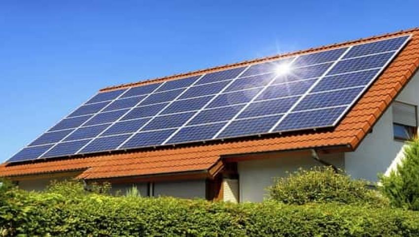 موقع “إنترستينج إنجنيرينج.. مصر ستصبح أكبر مجمع لإنتاج الطاقة الشمسية عالميا