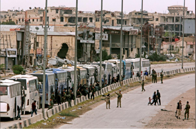مع خروج المسلحين السوريين من الغوطة .. تقف مدينة دوما لوحدها