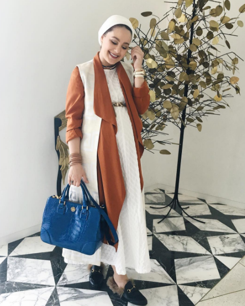 أزياء وفساتين فترة الحمل للمحجبات 2019 27