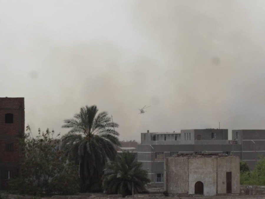 بالصور| كيف تدخل الجيش للسيطرة على حريق مصنع سكر كوم أمبو 9