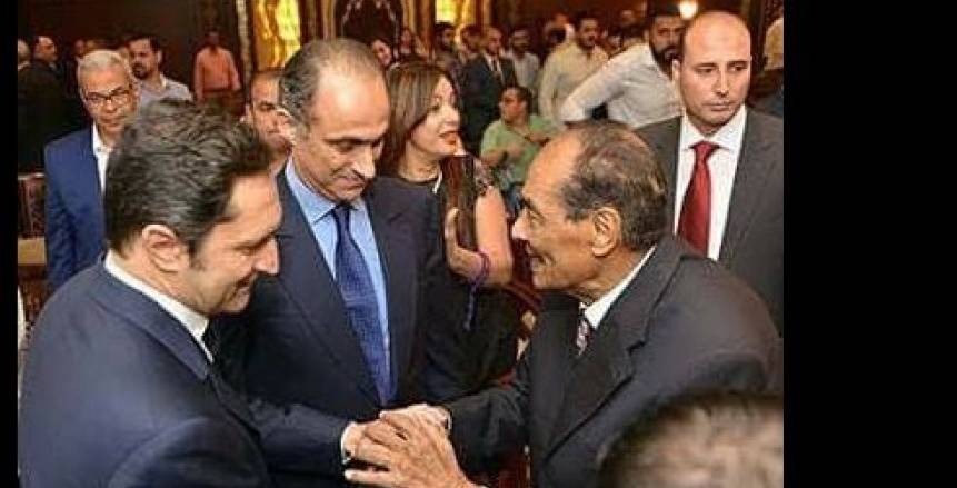 شاهد الصور التي جمعت بين المشير طنطاوي ونجلي مبارك واستفزت مواقع التواصل الاجتماعي