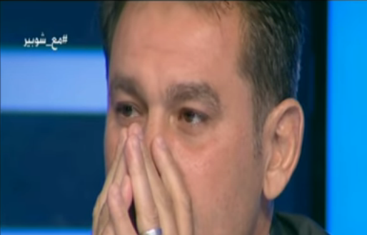 شاهد| خالد جلال يبكي على الهواء أمام جميع المشاهدين
