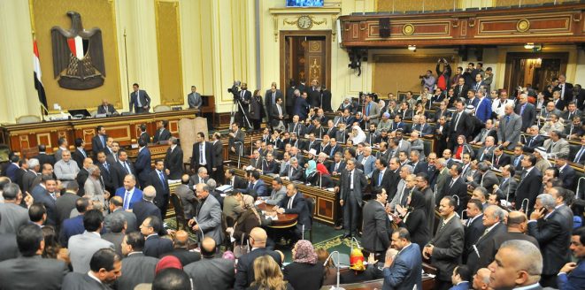 البرلمان المصري يقر قانون تنظيم الصحافة والإعلام المثير للجدل  