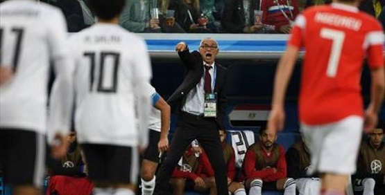 على عكس جميع التوقعات ما حدث من «كوبر» تجاه اللاعبين بعد هزيمة المنتخب المصري بثلاثية روسيا