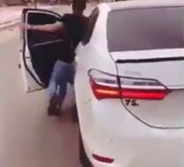 شاهد| للمرة الأولى في مصر.. القبض على بطل فيديو رقصة «كيكي» في الطريق العام 1