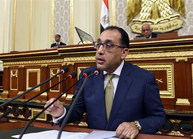 بدء تنفيذ قرار الحكومة المصرية على جميع موظفي الدولة الخميس المقبل