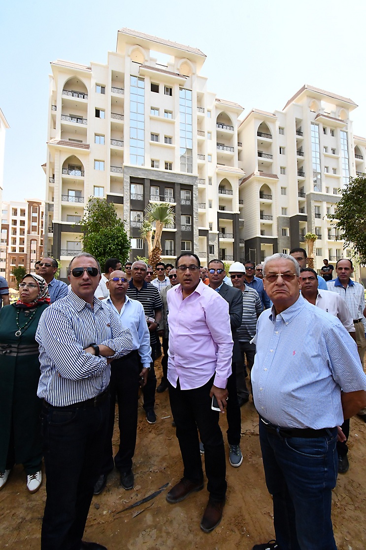 رئيس الوزراء يسلم 7048 وحدة سكنيةبالحي السكني الخاص بالعاصمة الإدارية الجديدة في نهاية شهر ديسمبر 21