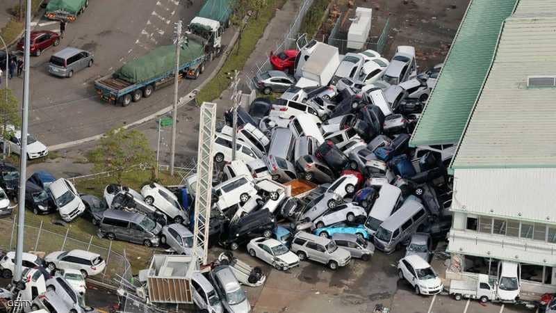 شاهد بالصور| الآثار التدميرية لـ"إعصار الإبتلاع المرعب جيبي" في اليابان 11