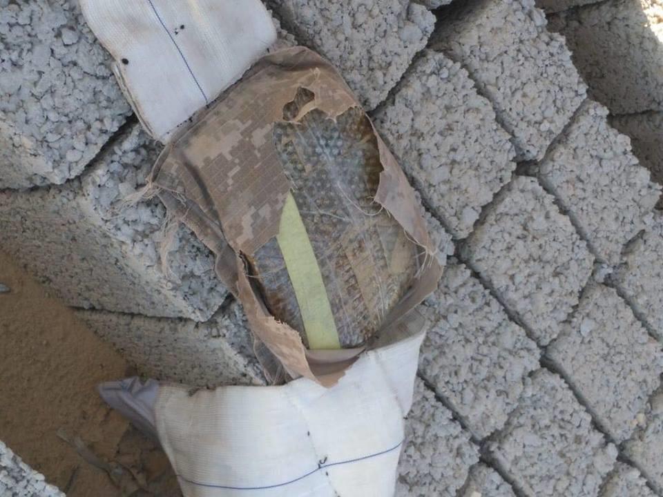 عاجل .. بالصور "قبل تفجير نفسه" الداخلية تكشف تفاصيل الهجوم الانتحاري على كمين بالعريش 9