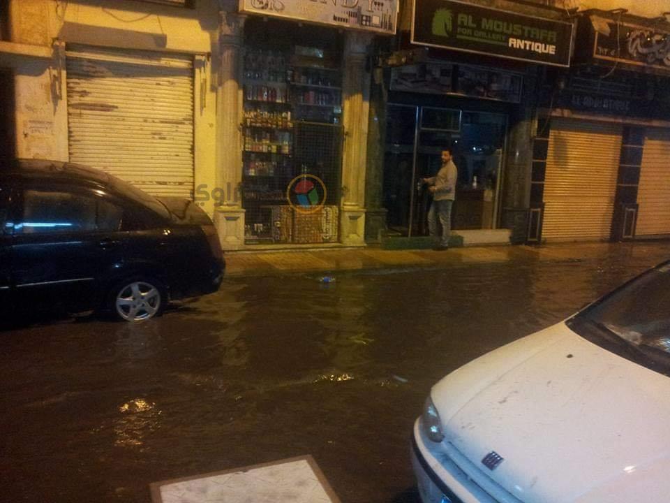 بالصور.. شوارع الإبراهيمية تغرق في أمطار "نوة المكنسة".. وشركة الصرف توجه نصائح للمواطنين 11