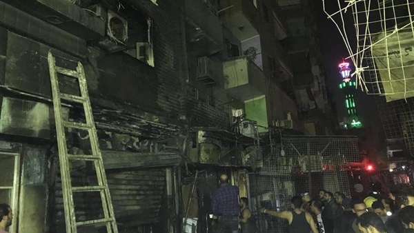 عاجل| حريق هائل يضرب 5 مصانع في شبرا.. وأول بيان رسمي يكشف حجم الخسائر !!