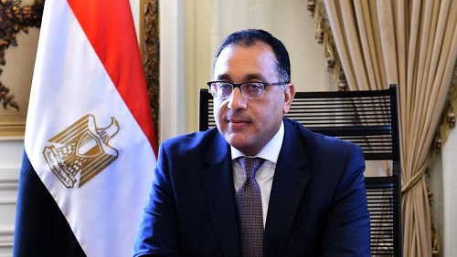رئيس الوزراء يحتفي بالشاب المصري المشارك الوحيد في منتدى دافوس عن مصر وأفريقيا