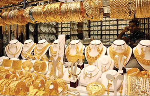 أسعار الذهب ترتفع بشكل غير مسبوق اليوم لتسجل رقم قياسي جديد منذ 5 أشهر