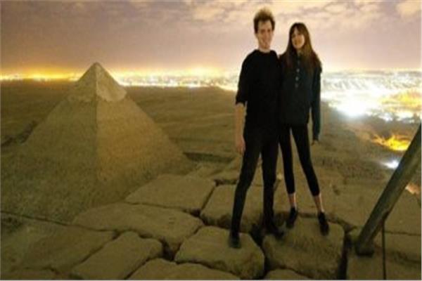 النيابة المصرية تحقق في واقعة تصويرية فوق الهرم الأكبر بالجيزة