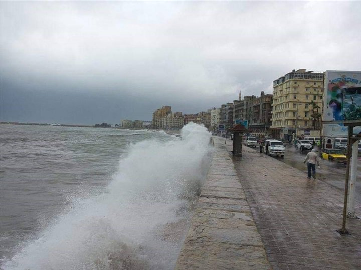 بالصور| الفيضة الكبرى تضرب الإسكندرية اليوم وأمطار غزيرة ورياح قوية 7