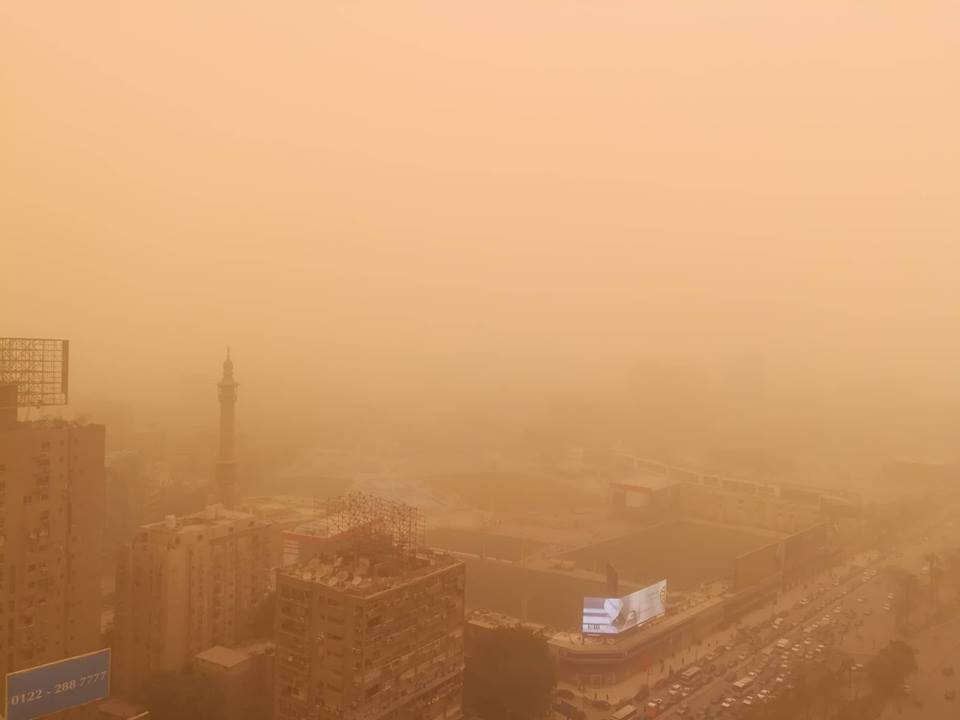 “العواصف الترابية” في طريقها للقاهرة وهذه المحافظات بعد ساعات.. وتحذير عاجل من الأرصاد الجوية