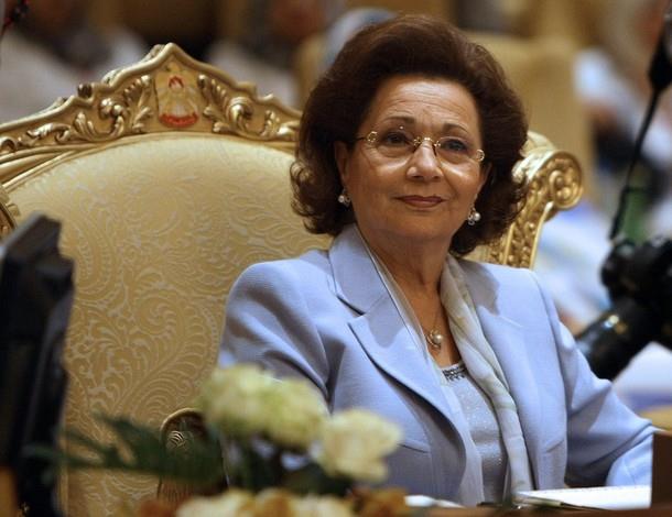 ما هي الحالة الصحية لسوزان مبارك بعد خروجها من العناية المركزة؟