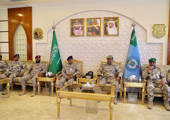 شاهد| قوة عسكرية من الجيش القطري تصل السعودية 4