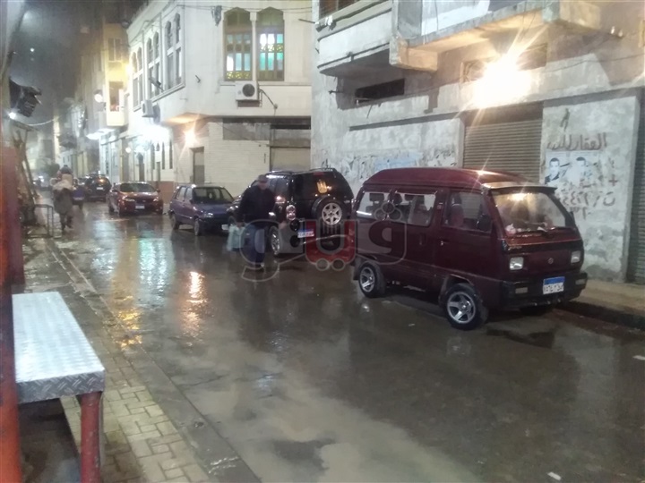 شاهد| هطول أمطار غزيرة على محافظة الإسكندرية منذ قليل وغلق ميناء الدخلية والإسكندرية 7