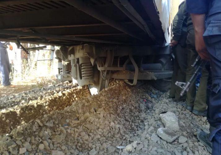 عاجل "بالصور"| الصحة تعلن الطوارئ منذ قليل بعد حادث قطار كفر الشيخ والدفع بـ40 سيارة إسعاف والأعداد الأولية للمصابين 7