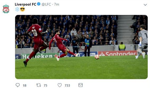 بالصور| نادي ليفربول يحتفل بـ«محمد صلاح» بعد تألقه أمام بورتو البرتغالي 4