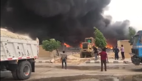 بالصور| نشوب حريق بمصنع شهير بمدينة بدر منذ قليل.. والدفع بـ20 سيارة إطفاء وتم السيطرة على الحريق والداخلية تكشف التفاصيل وحجم الخسائر 7