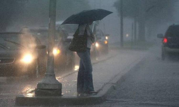 الأرصاد: سقوط أمطار على تلك المحافظات صباح الثلاثاء.. وتحذيرات هامة للمواطنين