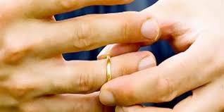 بعد «6 أشهر فقط من الزواج».. طبيب يطلب فسخ عقد الزواج من «شيماء» ويكشف عن معاناته اليومية 1