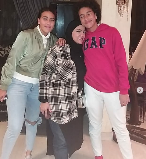 بالصور والصور| الإعلامية «دعاء فاروق» ترد بقوة على متابعيها بعد التنمر على أولادها «مش هخبي ولادي» 3