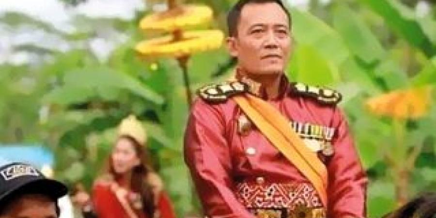 ملك العالم في قبضة الشرطة الإندونيسية 7