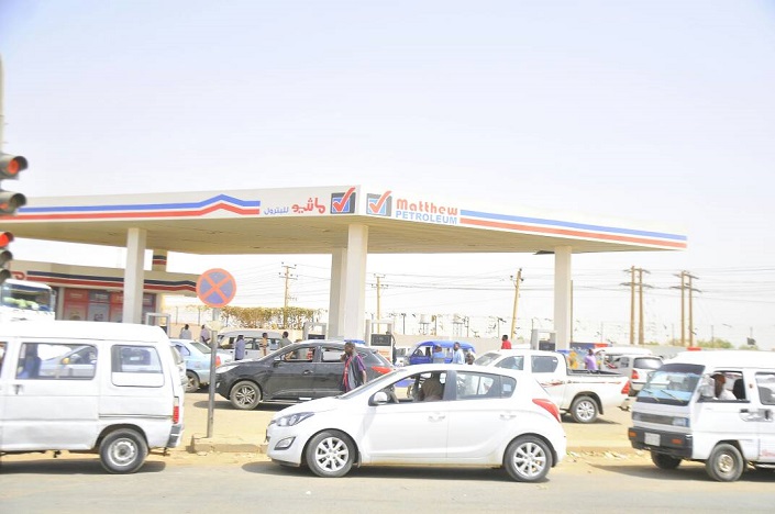 "خلال ساعات" رفع أسعار البنزين في السودان 22 جنيه ليصبح سعر اللتر 28 بدلاً من 6 جنيه 2