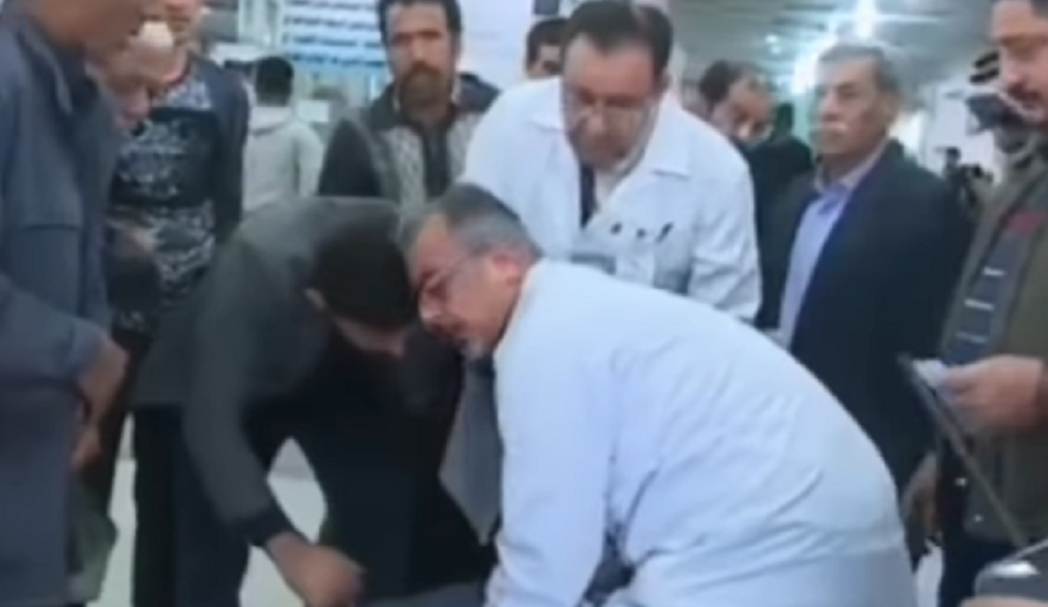 «مات على الهواء» وفاة مواطن عراقي في برنامج تليفزيوني أثناء انفعاله بسبب سوء الخدمات الطبية.. فيديو
