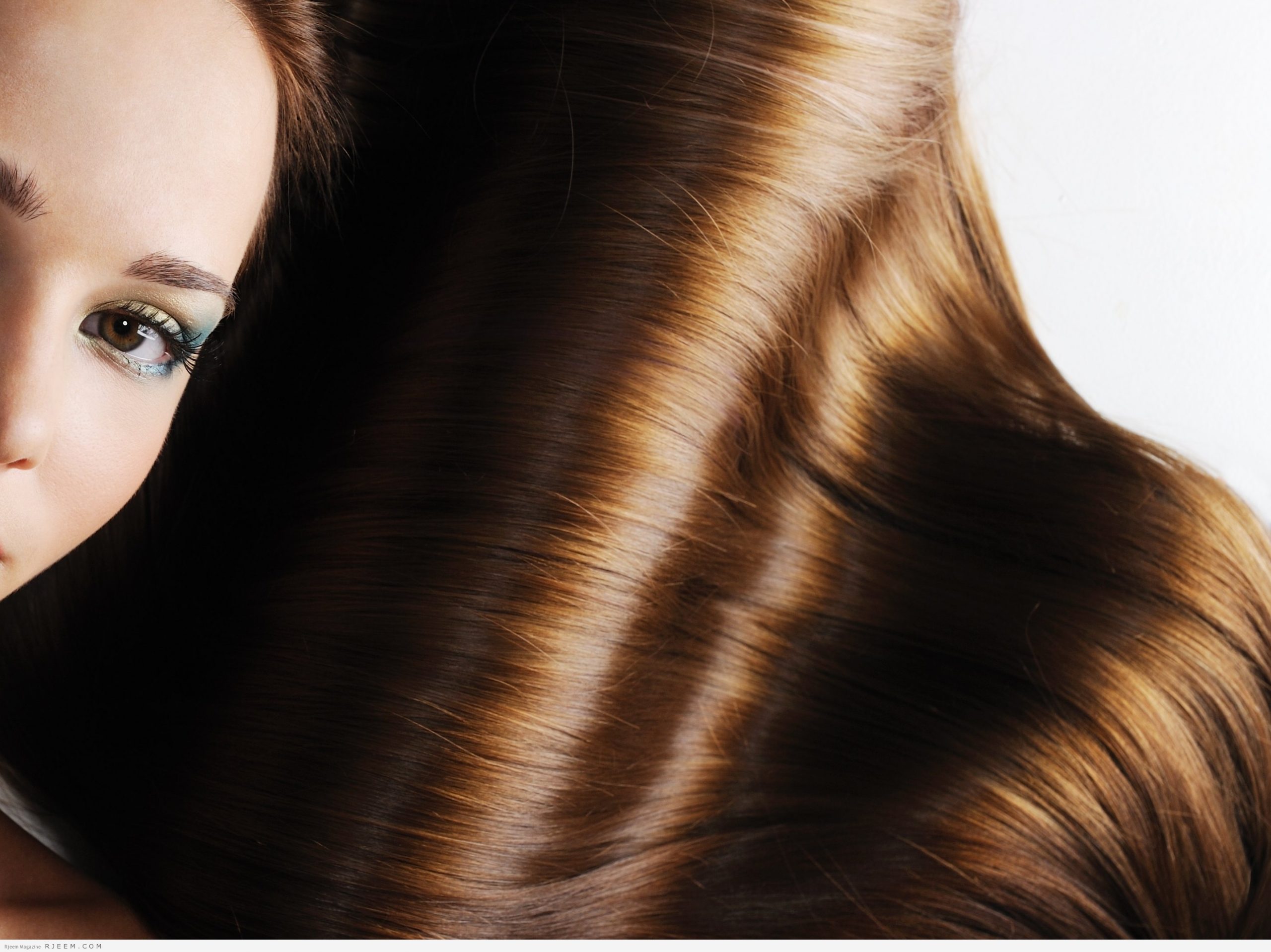 وصفات طبيعية تعمل على زيادة كثافة الشعر بشكل مُذهل