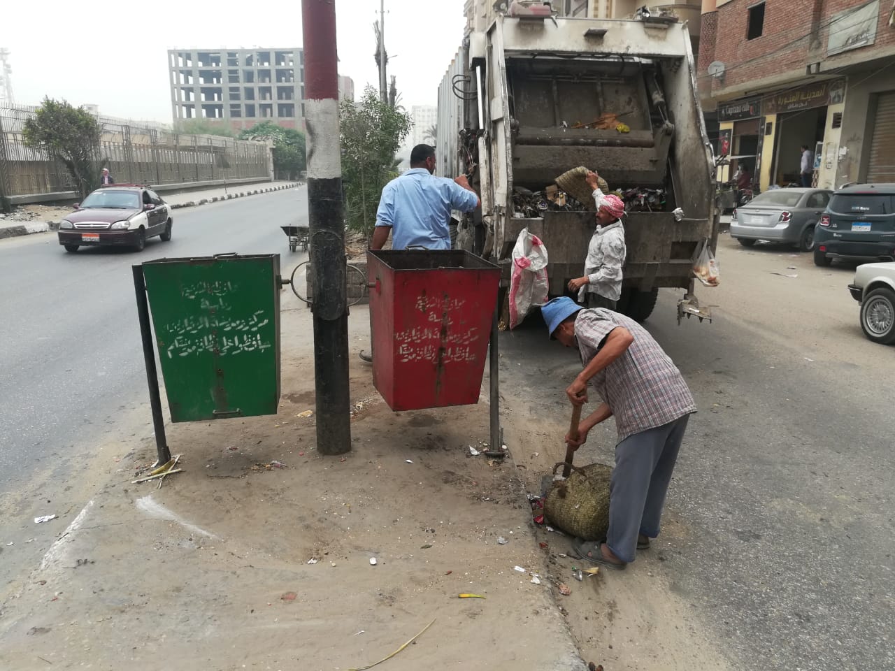 أكد مجلس الوزراء على ضرورة التخلص من القمامة في الشوارع خلال فترة الحظر