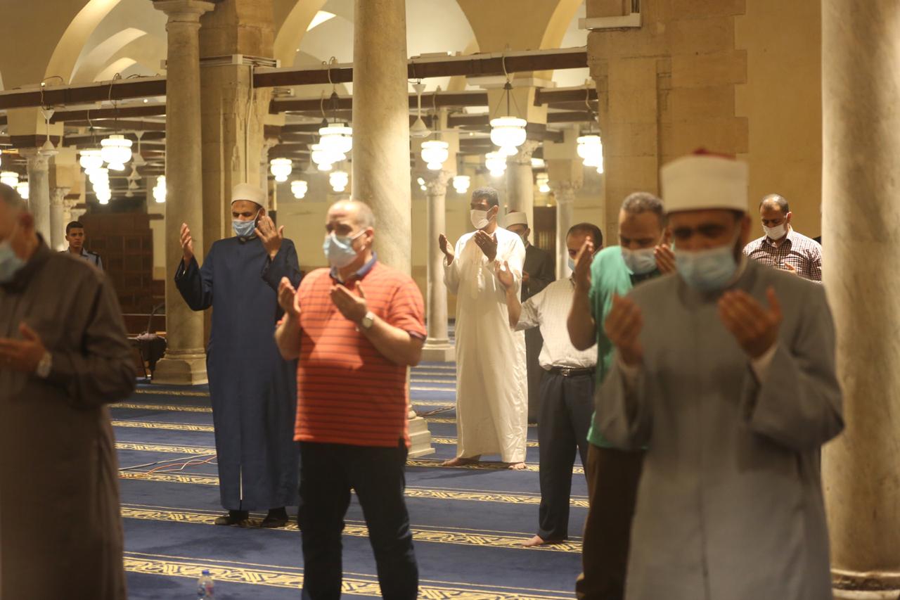 عاجل| الحكومة تعلن رسمياً إعادة فتح المساجد للصلاة وإلغاء حظر التجوال وفتح المقاهي والمطاعم و7 قرارات جديدة