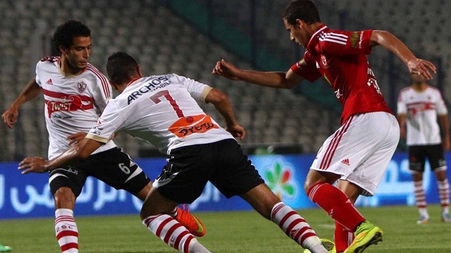 قناة مجانية تنقل مباراة الأهلي والوداد المغربي في إياب نصف النهائي
