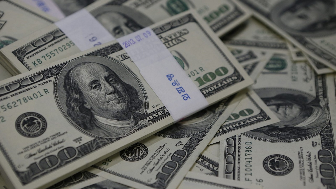 تراجع سعر الدولار الأمريكي 27 قرشاً أمام الجنيه المصري منذ بداية 2020 والسعر الآن