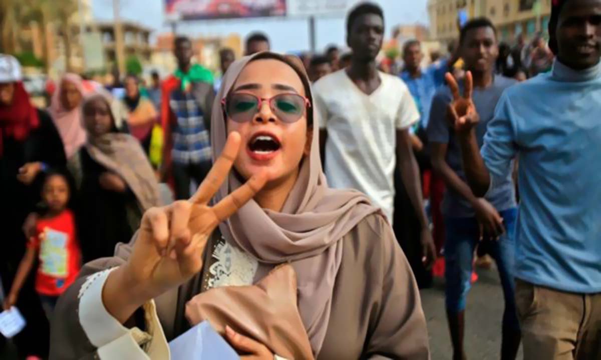 رسميا: الولايات المتحدة ترفع أسم السودان من قائمة الإرهاب