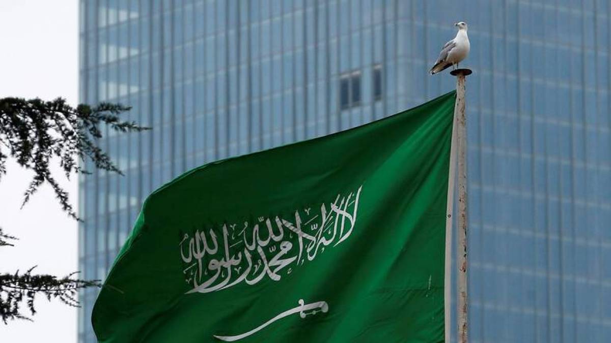 الرياض الآن يتصدر تويتر.. ورويترز تؤكد سماع دوي انفجار في العاصمة السعودية "الرياض" 2